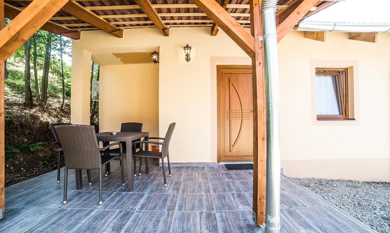 Tulipan Apartman Erlau Exterior foto